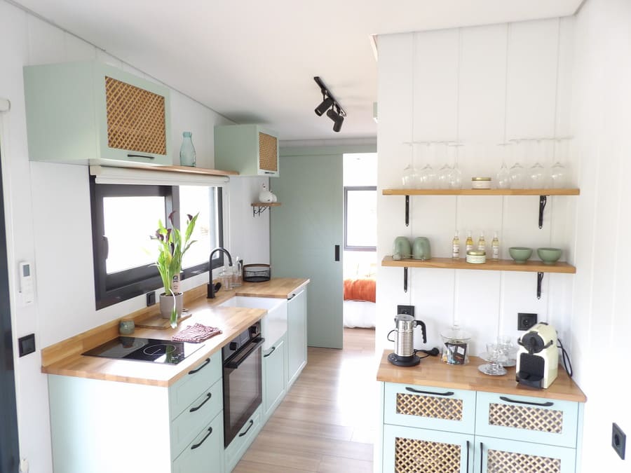 Kitchenette tiny house